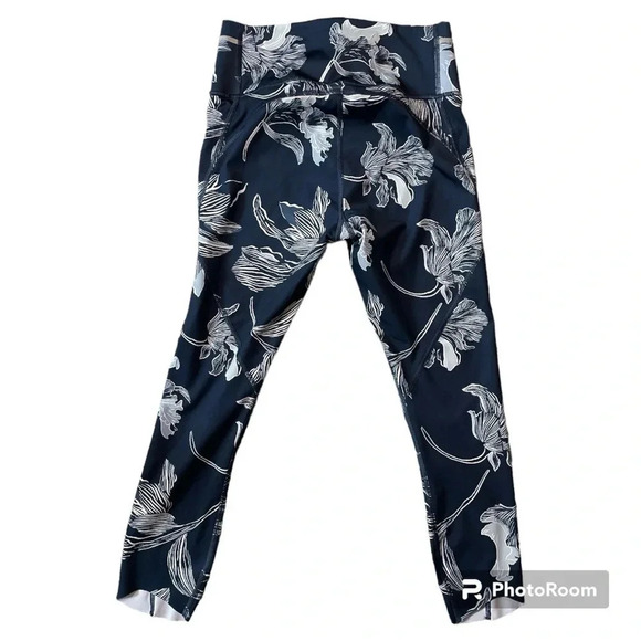 athleta blue floral sonic cropped high wasted leggings size extra small - Picture 3 of 8